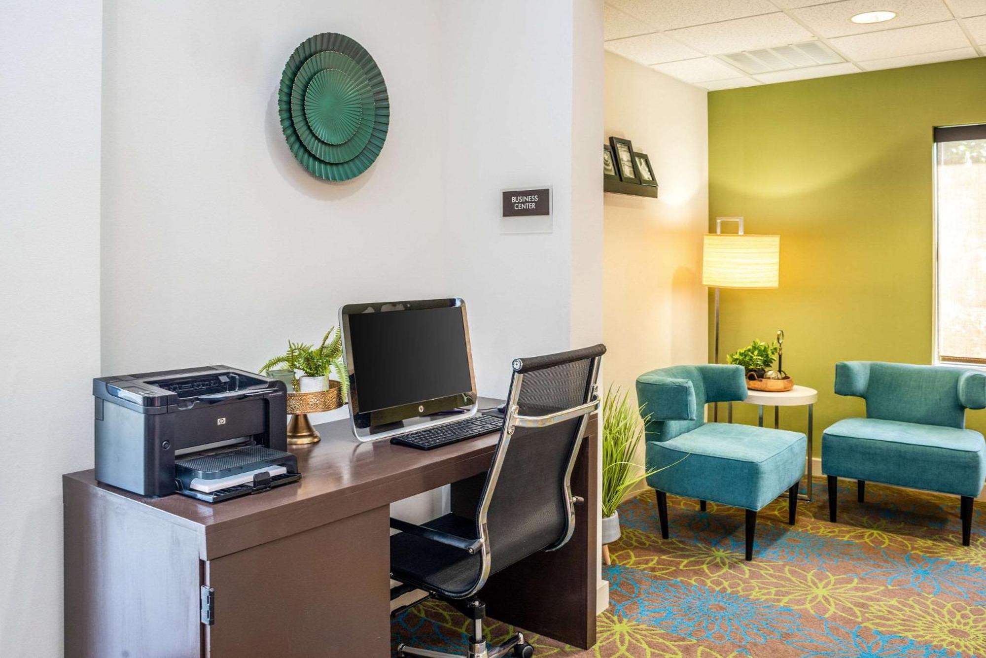Sleep Inn & Suites Harrisonburg Near University Экстерьер фото